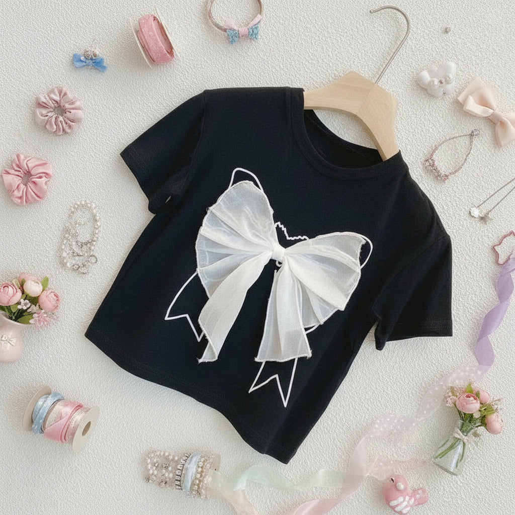 Stylish Mini Mono Trend Outfit